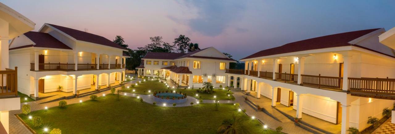 Hotel Earth Light Sauraha Chitwan Exterior photo